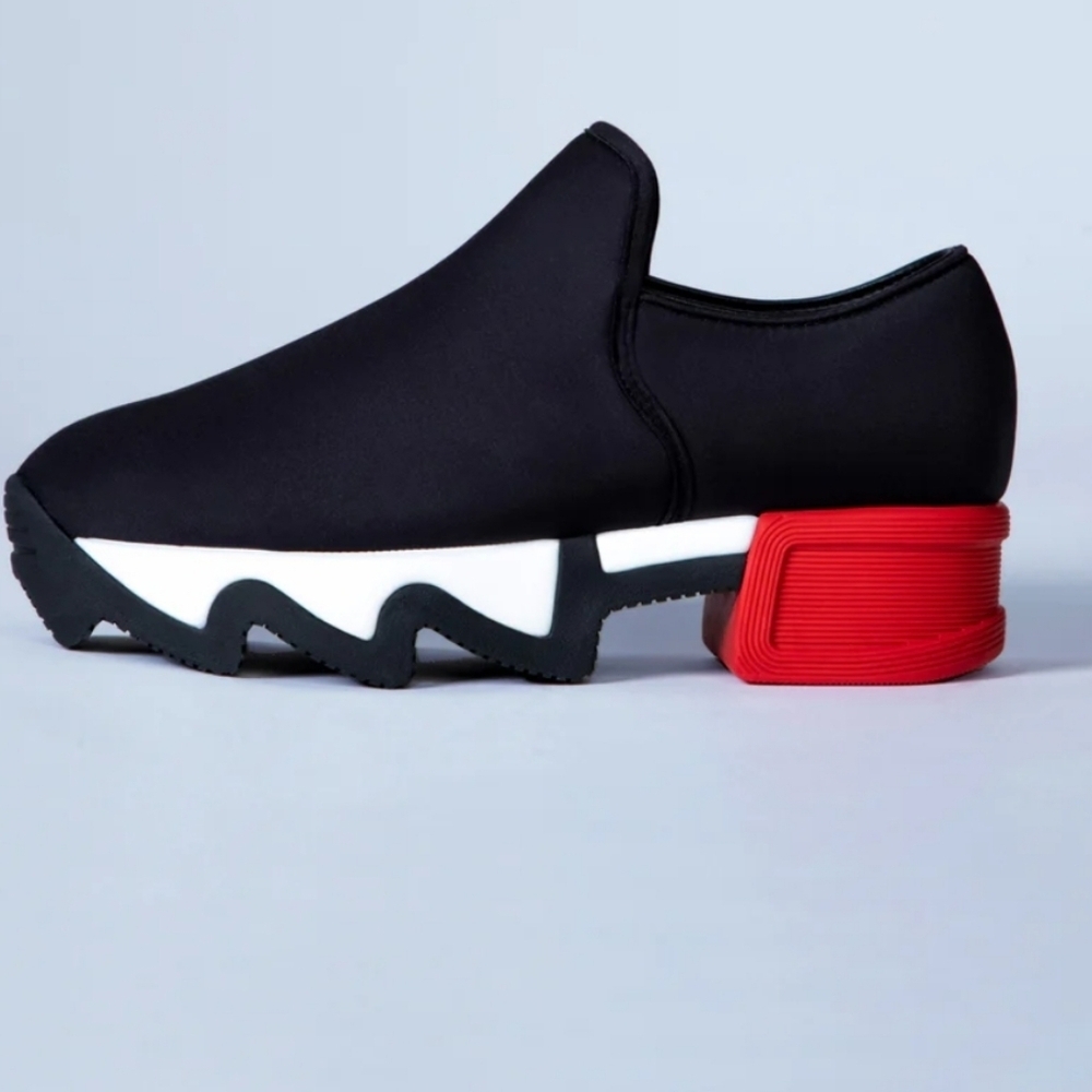 iRi WES I Black Red Low Top Sneaker - Picture 1 of 8